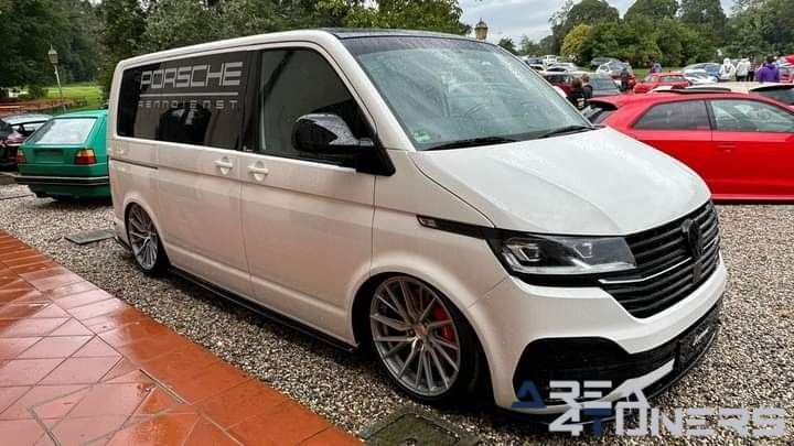 So Ga Southern Garadasee
Imagen del reportaje de la revista Tuning Area4tuners.es, de la concentración de coches Tuning del año 2023 en Mozembano, Italia