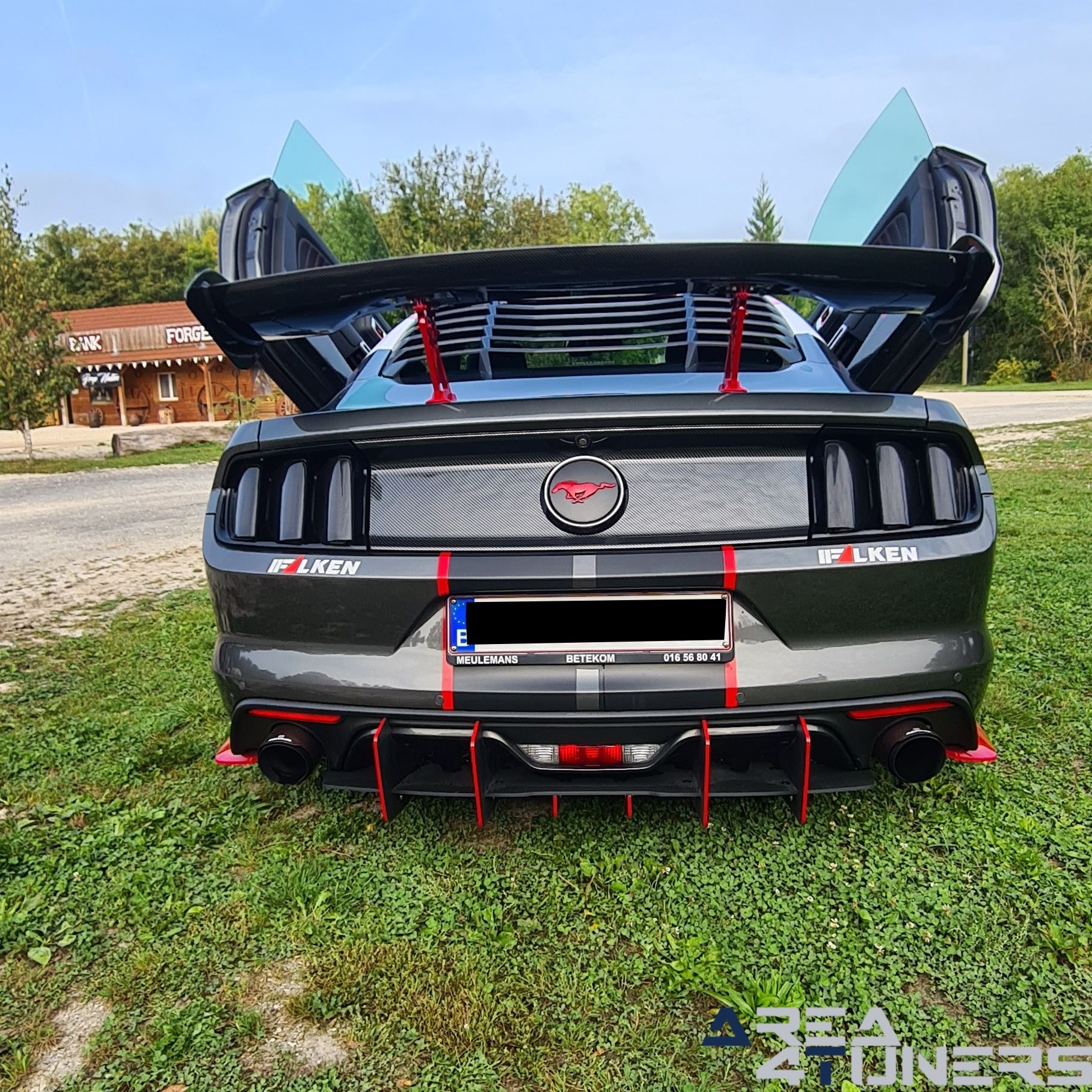 The Big Showdown
Imagen del reportaje de la revista Tuning Area4tuners.es, de la concentración de coches Tuning del año 2023 en Barberey Saint Sulpìce, Francia