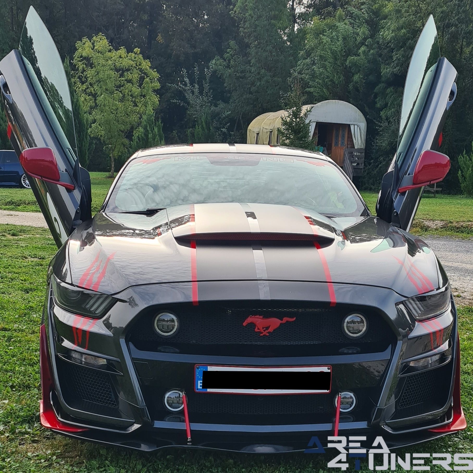 The Big Showdown
Imagen del reportaje de la revista Tuning Area4tuners.es, de la concentración de coches Tuning del año 2023 en Barberey Saint Sulpìce, Francia