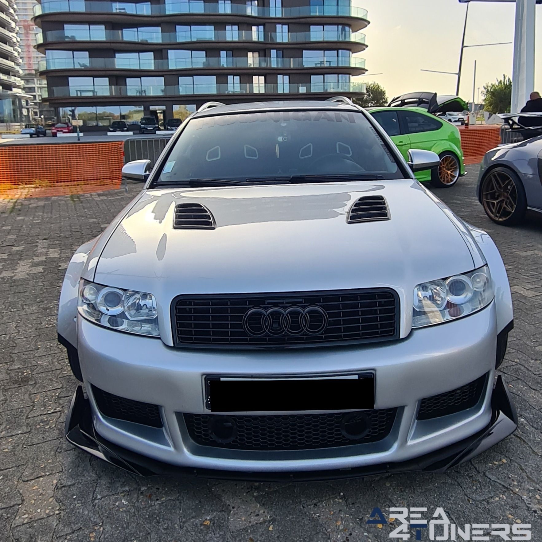 Car Fanatics Mow Edition
Imagen del reportaje de la revista Tuning Area4tuners.es, de la concentración de coches Tuning del año 2023 en Oostende, Bélgica