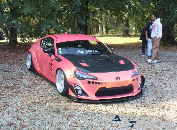 Koi Event
1 Expo Motori Fiera Di Loreo
Imagen del reportaje de la revista Tuning Area4tuners.es, de la concentración de coches Tuning del año 2023 en Saint Jean Beauregand, Francia