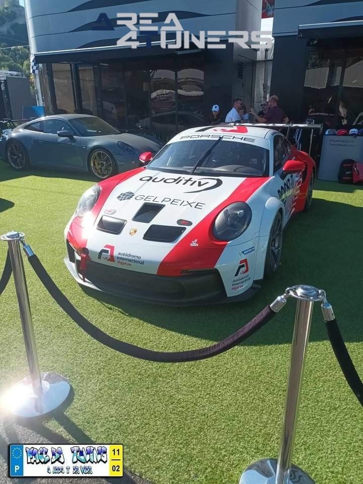 Leiria Sobre Ruedas
Imagen del reportaje de la revista Tuning Area4tuners.es, de la concentración de coches Tuning del año 2023 en Leiria, Portugal