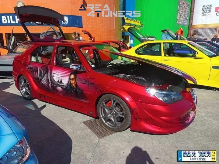 Leiria Sobre Ruedas
Imagen del reportaje de la revista Tuning Area4tuners.es, de la concentración de coches Tuning del año 2023 en Leiria, Portugal