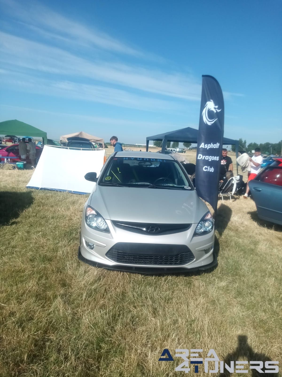 Villoria Motor Show 6º Aniversario
Imagen del reportaje de la revista Tuning Area4tuners.es, de la concentración de coches Tuning del año 2024 en Villoria, Salamanca, España.