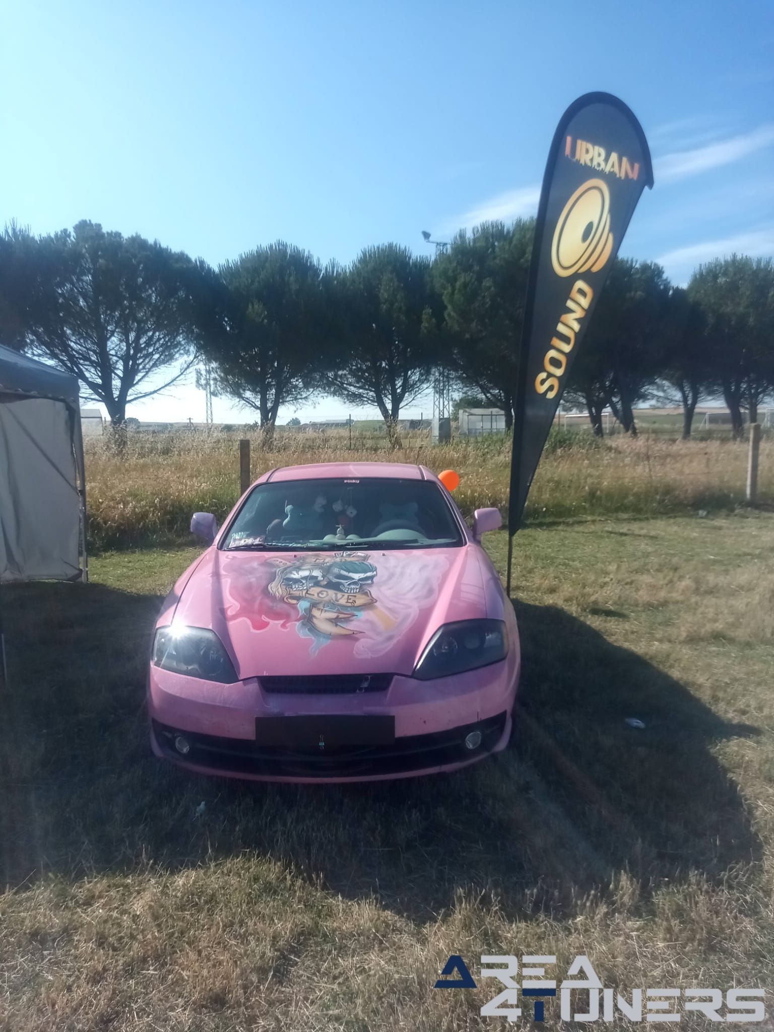 Villoria Motor Show 6º Aniversario
Imagen del reportaje de la revista Tuning Area4tuners.es, de la concentración de coches Tuning del año 2024 en Villoria, Salamanca, España.