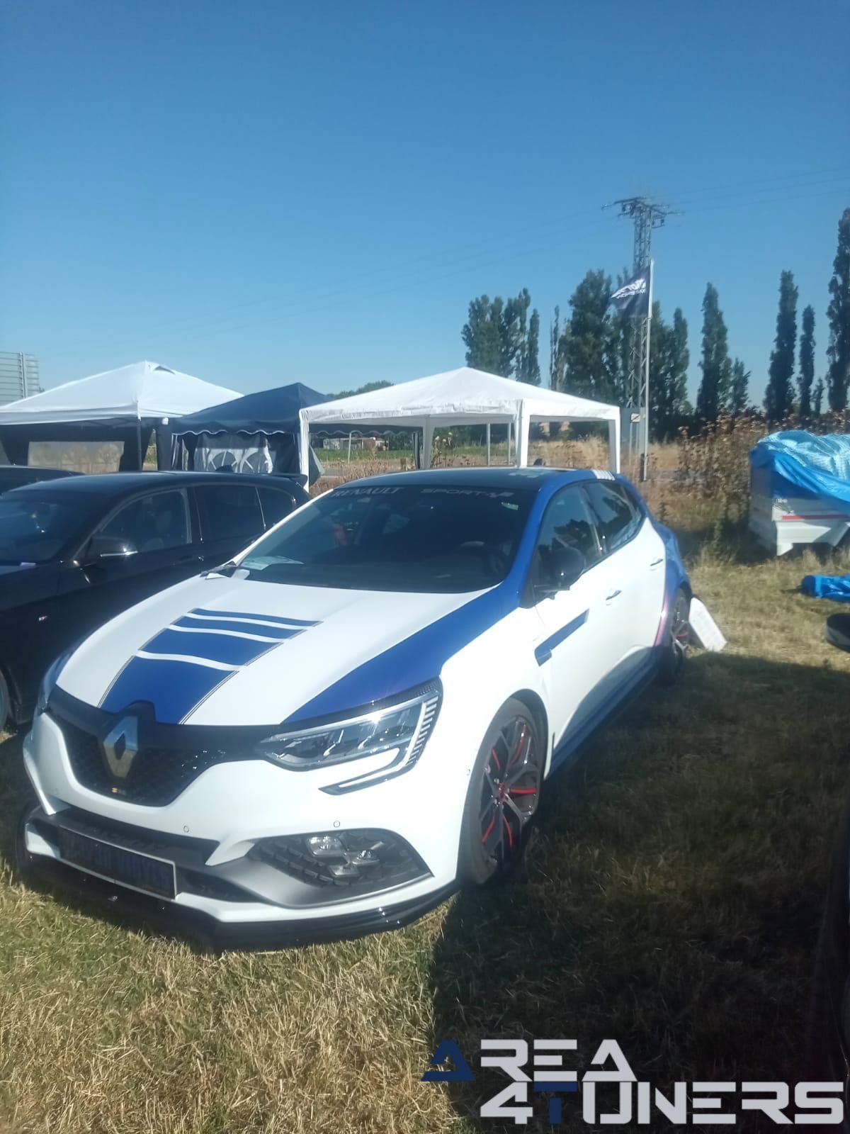 Villoria Motor Show 6º Aniversario
Imagen del reportaje de la revista Tuning Area4tuners.es, de la concentración de coches Tuning del año 2024 en Villoria, Salamanca, España.