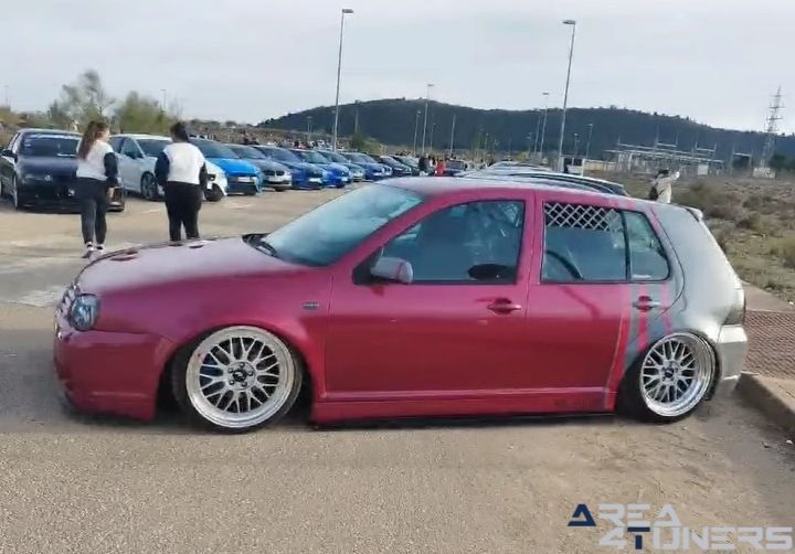 Evento Benéfico Contra El Cáncer Mollina
Imagen del reportaje de la revista Tuning Area4tuners.es, de la concentración de coches Tuning del año 2024 en Mollina, provincia de Alicante, España