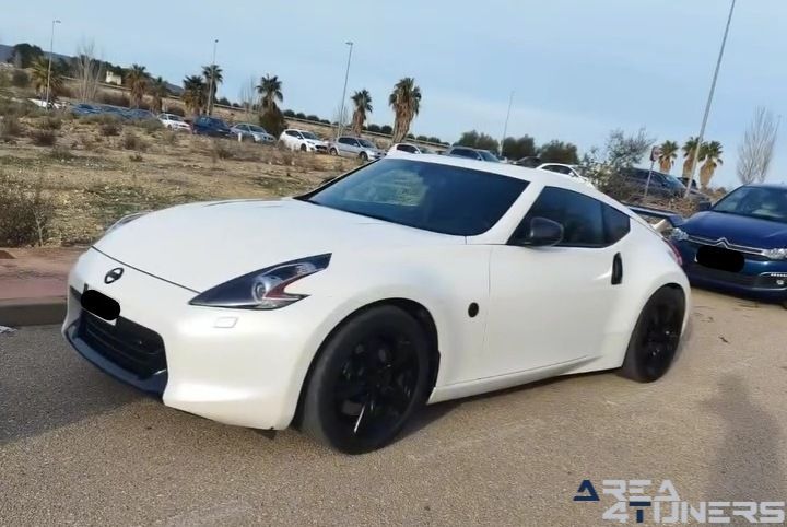 Evento Benéfico Contra El Cáncer Mollina
Imagen del reportaje de la revista Tuning Area4tuners.es, de la concentración de coches Tuning del año 2024 en Mollina, provincia de Alicante, España