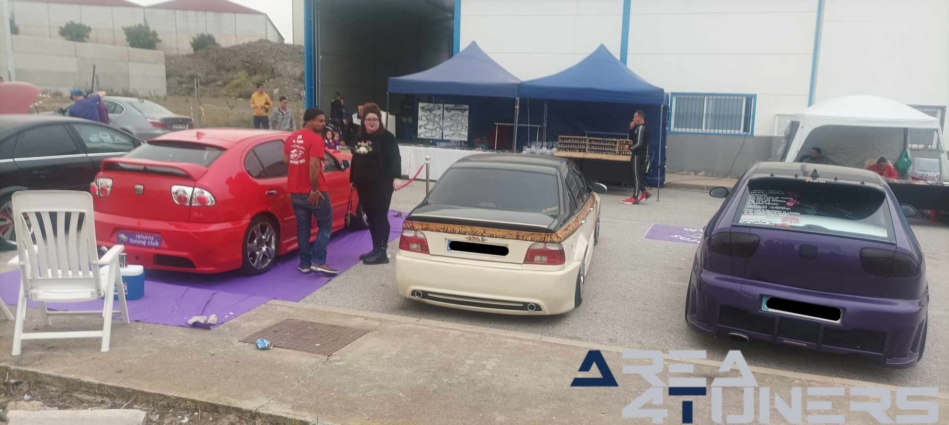 14a Concentración Tuning Azuaga 2a parte
Imagen del reportaje de la revista Tuning Area4tuners.es, de la concentración de coches Tuning del año 2024 en Azuaga, provincia de Badajoz, España