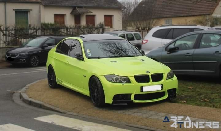 Rassemblement Roures Libres
Imagen del reportaje de la revista Tuning Area4tuners.es, de la concentración de coches Tuning del año 2024 en Ferriere Le Gatinais, Francia