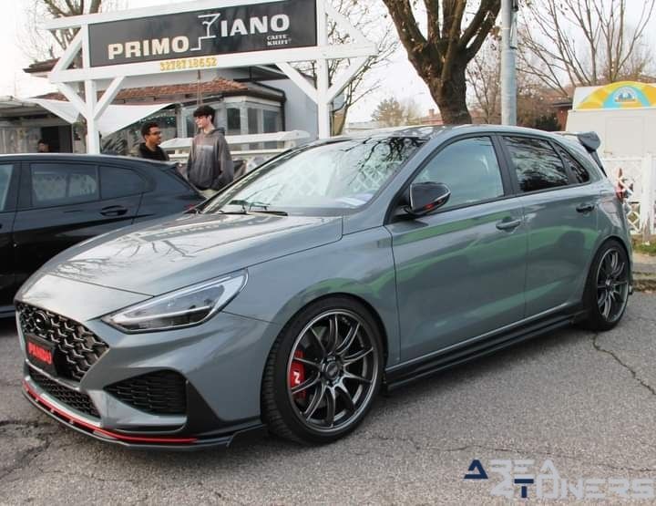 Expo Birthday Ferrara Tuning Club
Imagen del reportaje de la revista Tuning Area4tuners.es, de la concentración de coches Tuning del año 2024 en Ferrara, Italia