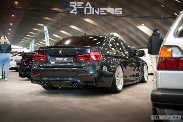 Risenation Hall Of Fame
Imagen del reportaje de la revista Tuning Area4tuners.es, de la concentración de coches Tuning del año 2024 en Bruselas, Bélgica