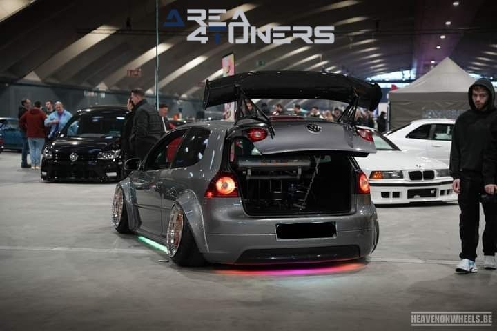 Risenation Hall Of Fame
Imagen del reportaje de la revista Tuning Area4tuners.es, de la concentración de coches Tuning del año 2024 en Bruselas, Bélgica