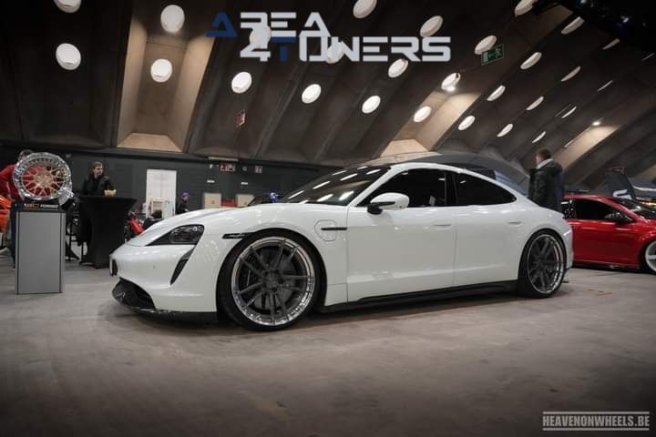 Risenation Hall Of Fame
Imagen del reportaje de la revista Tuning Area4tuners.es, de la concentración de coches Tuning del año 2024 en Bruselas, Bélgica