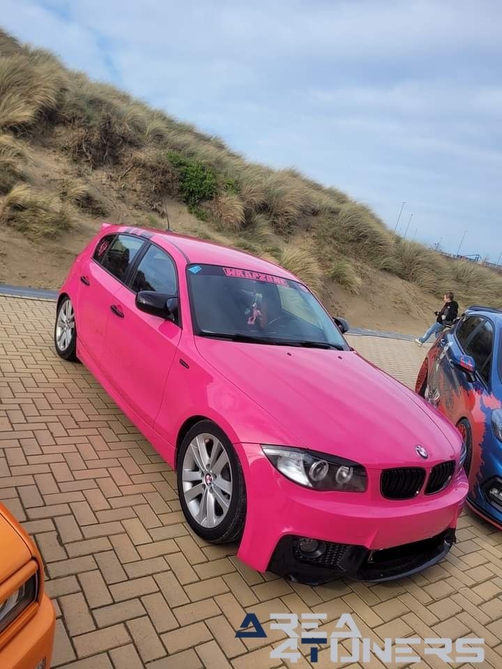 Sea Side Car Show 2024
Imagen del reportaje de la revista Tuning Area4tuners.es, de la concentración de coches Tuning del año 2024 en Zeeberge, Bélgica