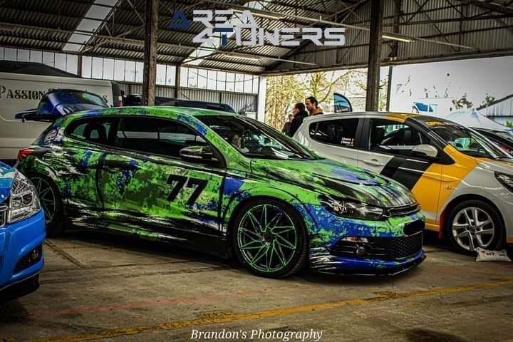 United Projects Loweaster
Imagen del reportaje de la revista Tuning Area4tuners.es, de la concentración de coches Tuning del año 2024 en Damme, Bélgica