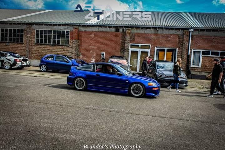 United Projects Loweaster
Imagen del reportaje de la revista Tuning Area4tuners.es, de la concentración de coches Tuning del año 2024 en Damme, Bélgica