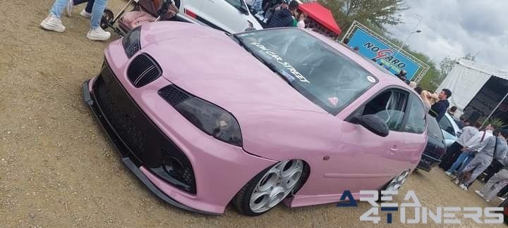 Saumur Motor Show 2k24
Imagen del reportaje de la revista Tuning Area4tuners.es, de la concentración de coches Tuning del año 2024 en Saumur, Francia