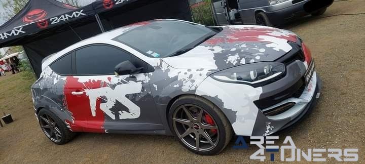 Saumur Motor Show 2k24
Imagen del reportaje de la revista Tuning Area4tuners.es, de la concentración de coches Tuning del año 2024 en Saumur, Francia