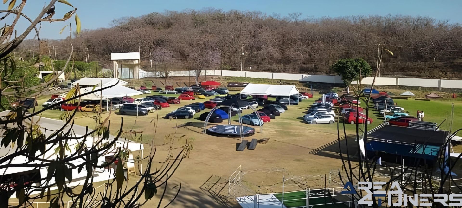 Lowknd 2024
Imagen del reportaje de la revista Tuning Area4tuners.es, de la concentración de coches Tuning del año 2024 en Oaxtepe, Morelos, México