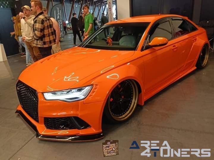 GR8 2024
Imagen del reportaje de la revista Tuning Area4tuners.es, de la concentración de coches Tuning del año 2024 en Cortrique, Bélgica