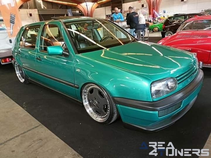 GR8 2024
Imagen del reportaje de la revista Tuning Area4tuners.es, de la concentración de coches Tuning del año 2024 en Cortrique, Bélgica