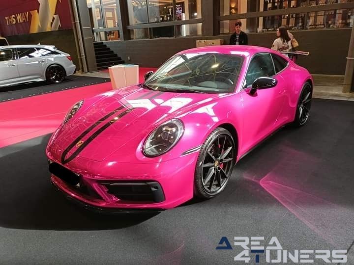 GR8 2024
Imagen del reportaje de la revista Tuning Area4tuners.es, de la concentración de coches Tuning del año 2024 en Cortrique, Bélgica