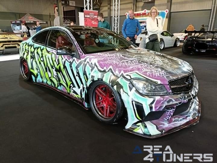 GR8 2024
Imagen del reportaje de la revista Tuning Area4tuners.es, de la concentración de coches Tuning del año 2024 en Cortrique, Bélgica