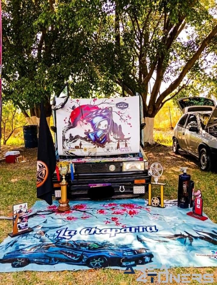 1er Aniversario Independientes Car Club
Imagen del reportaje de la revista Tuning Area4tuners.es, de la concentración de coches Tuning del año 2024 en Ayala, México