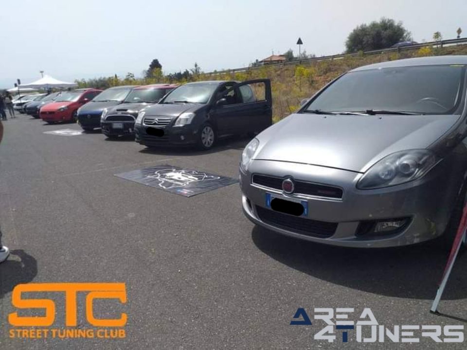 2 Tappa Capinionato Sta. Maria Licordia
Imagen del reportaje de la revista Tuning Area4tuners.es, de la concentración de coches Tuning del año 2024 en Licordia, Italia