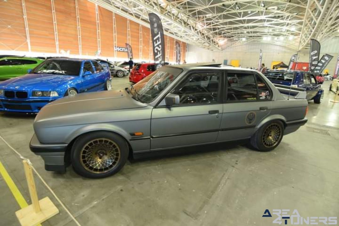 Expo Tuning Torino 2024
Imagen del reportaje de la revista Tuning Area4tuners.es, de la concentración de coches Tuning del año 2024 en Turín, Italia