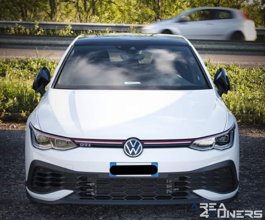 Toretto's Team
Imagen del reportaje de la revista Tuning Area4tuners.es, de la concentración de coches Tuning del año 2024 en Orzinuovi, Italia