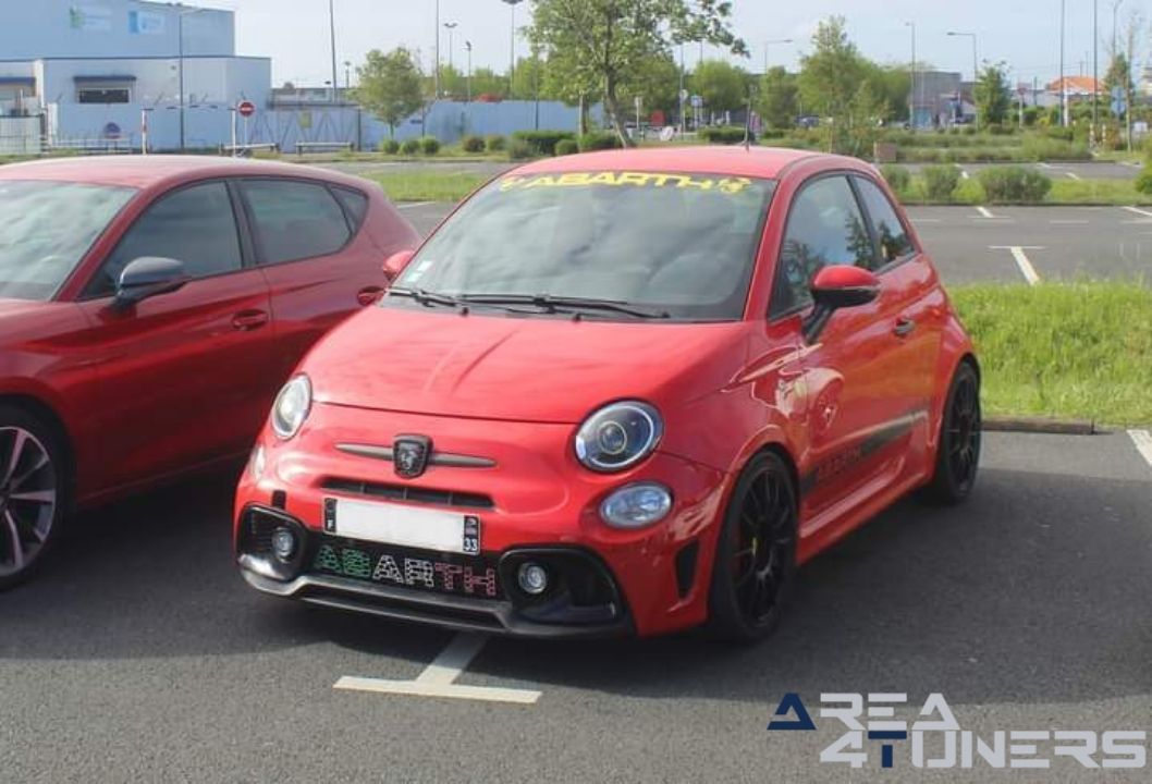 Rasso Passion 45
Imagen del reportaje de la revista Tuning Area4tuners.es, de la concentración de coches Tuning del año 2024 en Fleury Les Aubrais, Francia