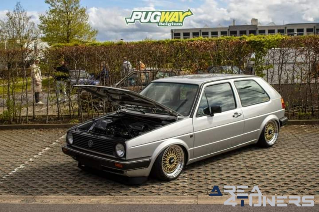 Lay Low Number
Imagen del reportaje de la revista Tuning Area4tuners.es, de la concentración de coches Tuning del año 2024 en Cortrique, Bélgica