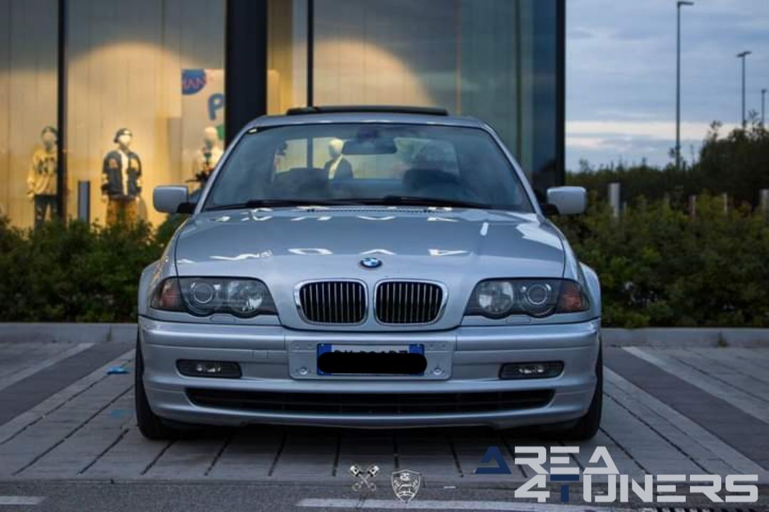 Ritrovo Food Garage Happy Birthday
Imagen del reportaje de la revista Tuning Area4tuners.es, de la concentración de coches Tuning del año 2024 en Serravallae, Italia