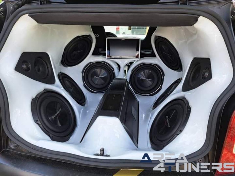 20th Race Wars Oldschool
Meeting Ford Squires Bikers
Imagen del reportaje de la revista Tuning Area4tuners.es, de la concentración de coches Tuning del año 2024 en Circuit Zolder, Bélgica