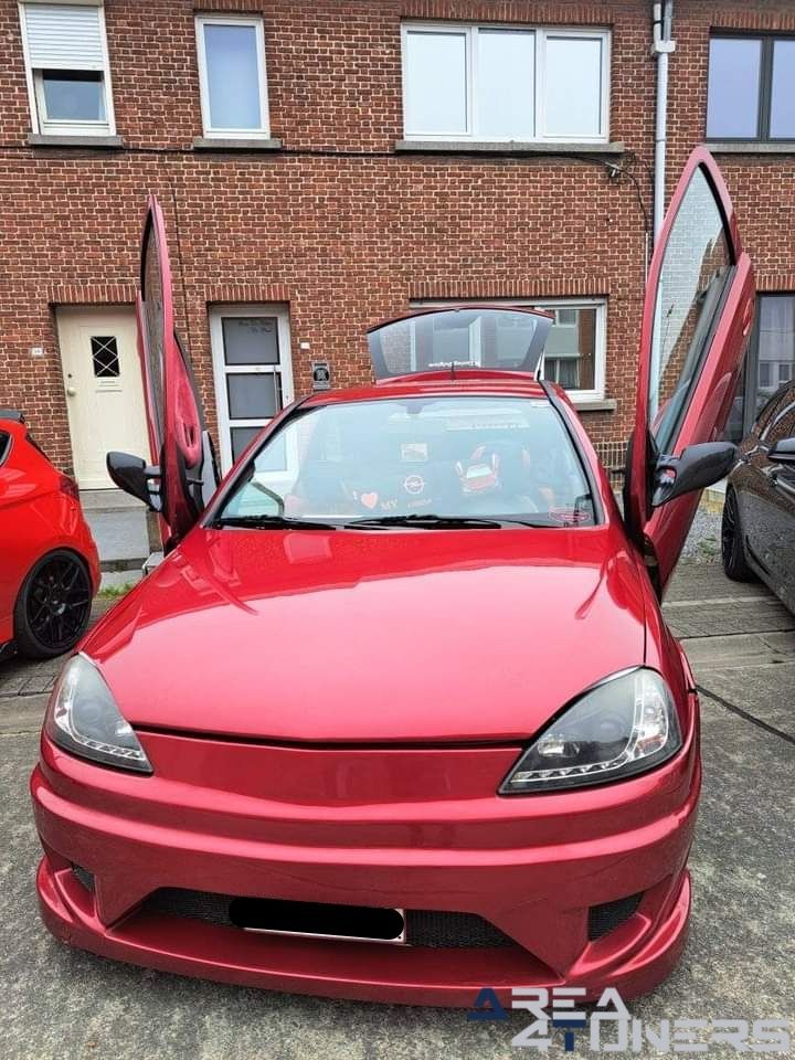 Donckstraat Meeting 3
Imagen del reportaje de la revista Tuning Area4tuners.es, de la concentración de coches Tuning del año 2024 en Dandermonde, Bélgica