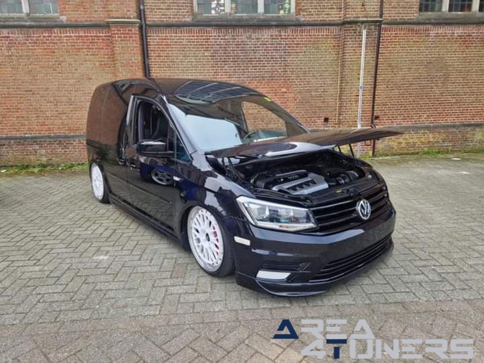 Carshow At Lentefeesten 2024
Imagen del reportaje de la revista Tuning Area4tuners.es, de la concentración de coches Tuning del año 2024 en Hoogerheide, Holanda