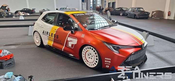 Tuning World Bodensee
Imagen del reportaje de la revista Tuning Area4tuners.es, de la concentración de coches Tuning del año 2024 en Friedrichshafen, Alemania