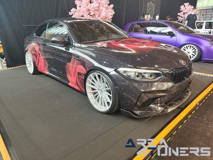 Tuning World Bodensee 2024
Imagen del reportaje de la revista Tuning Area4tuners.es, de la concentración de coches Tuning del año 2024 en Friedrichshafen, Alemania