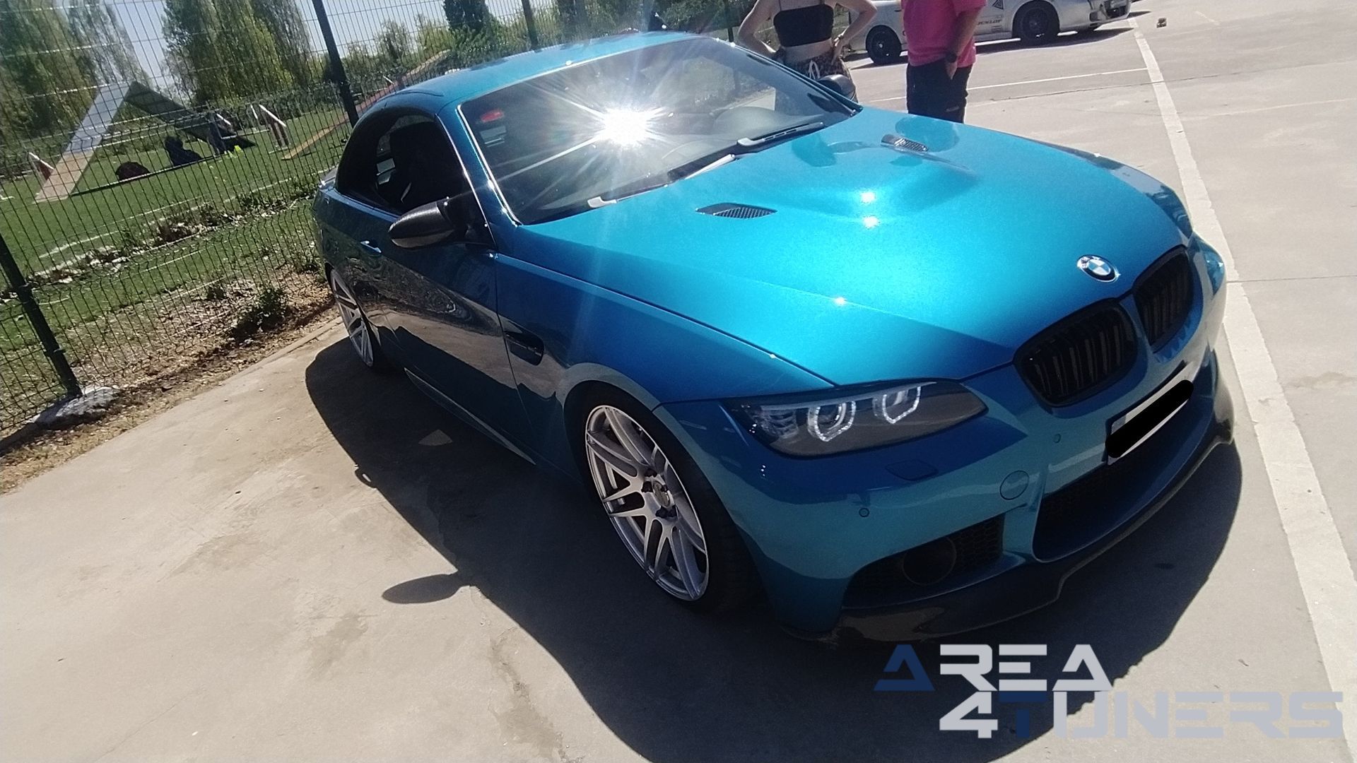 Homenaje A Cristóbal
Imagen del reportaje de la revista Tuning Area4tuners.es, de la concentración de coches Tuning del año 2024 en Casarrubuelos, Madrid, España