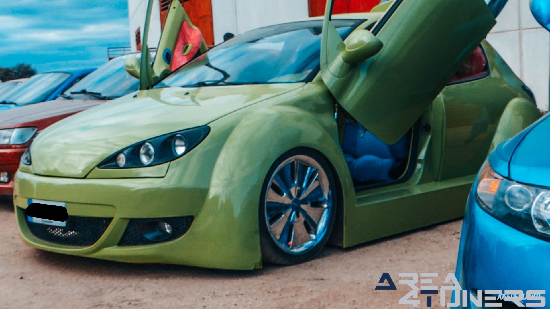 1er Motorshow Casar De Cáceres
Imagen del reportaje de la revista Tuning Area4tuners.es, de la concentración de coches Tuning del año 2024 en Casar De Cáceres, Cáceres, España