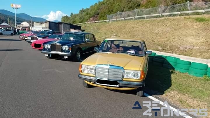 1st Meet Cars And Show Karting El Plá
Imagen del reportaje de la revista Tuning Area4tuners.es, de la concentración de coches Tuning del año 2024 en El Plá De Sant Tirs, Lérida, España