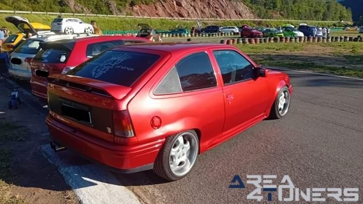 1st Meet Cars And Show Karting El Plá
Imagen del reportaje de la revista Tuning Area4tuners.es, de la concentración de coches Tuning del año 2024 en El Plá De Sant Tirs, Lérida, España