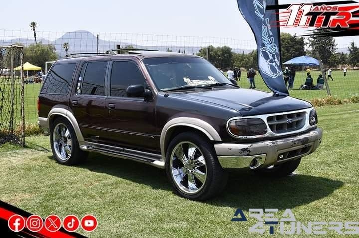 5º Aniversario Reyes Volk's
Imagen del reportaje de la revista Tuning Area4tuners.es, de la concentración de coches Tuning del año 2024 en Iztapaluca, México D.F., México