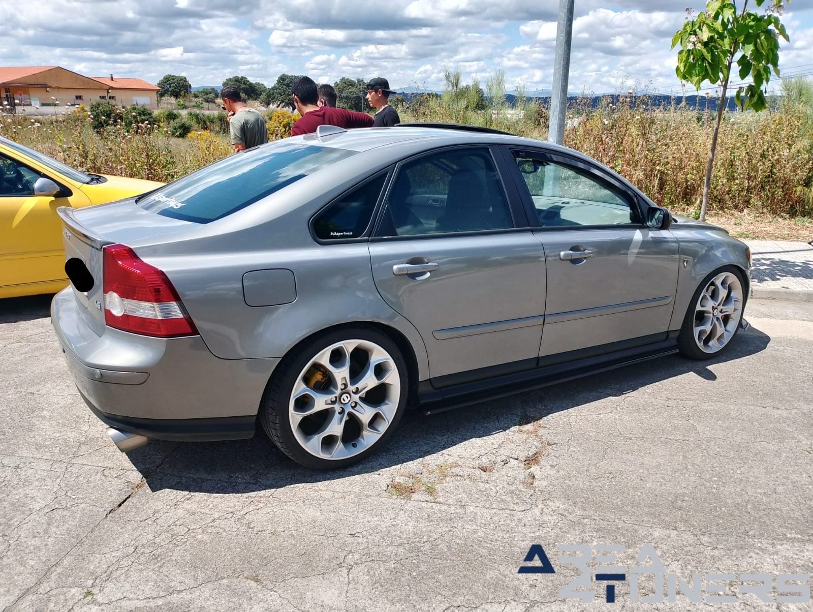1a Concentración Multimarca Carcaboso
Imagen del reportaje de la revista Tuning Area4tuners.es, de la concentración de coches Tuning del año 2024 en Carcaboso, Cáceres, España