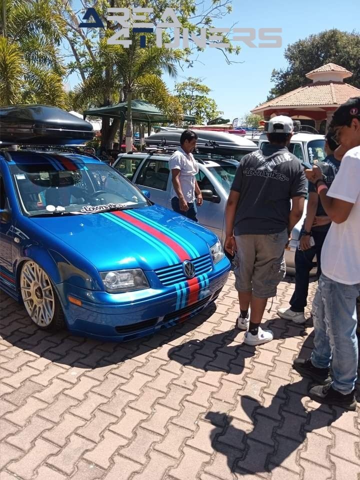 Guayafest 2024
Imagen del reportaje de la revista Tuning Area4tuners.es, de la concentración de coches Tuning del año 2024 en Tepic, Nayarit, México