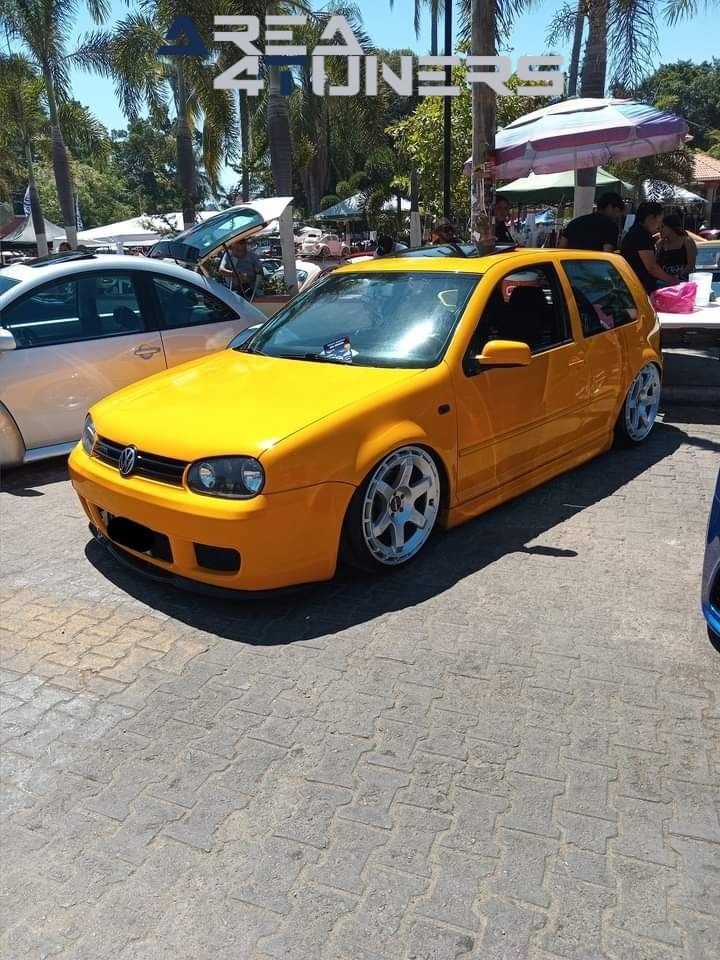 Guayafest 2024
Imagen del reportaje de la revista Tuning Area4tuners.es, de la concentración de coches Tuning del año 2024 en Tepic, Nayarit, México