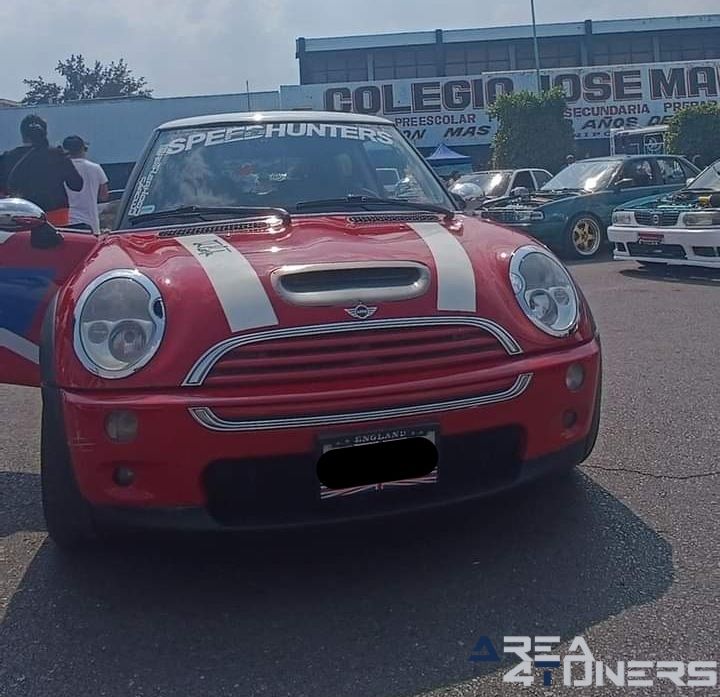 Kdd Kike Fest
Imagen del reportaje de la revista Tuning Area4tuners.es, de la concentración de coches Tuning del año 2024 en México D.F.