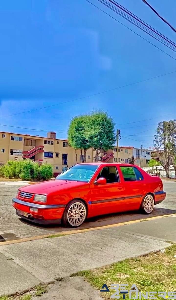 FriendStyle 2024
Imagen del reportaje de la revista Tuning Area4tuners.es, de la concentración de coches Tuning del año 2024 en San Francisco Tlalcilcalpan, México